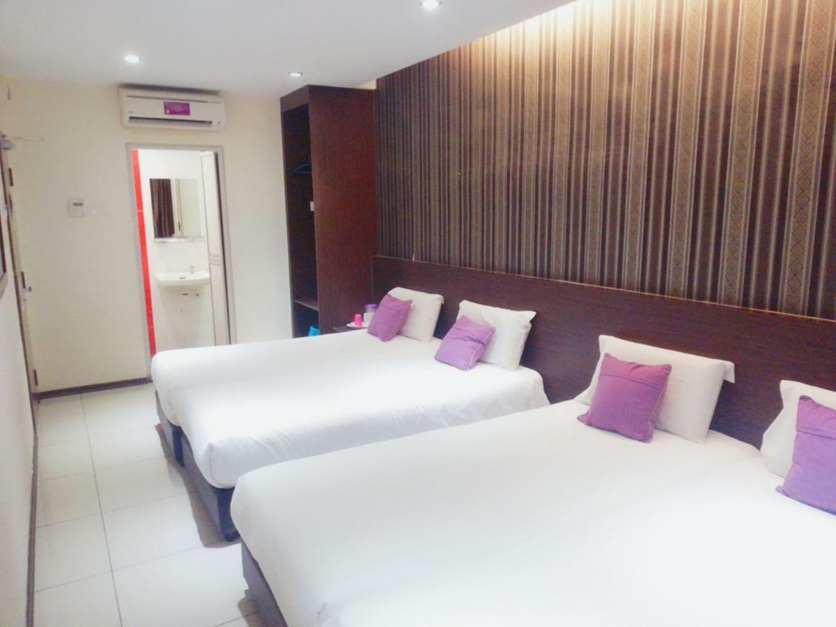 Remember Hotel Bukit Gambir Kültér fotó