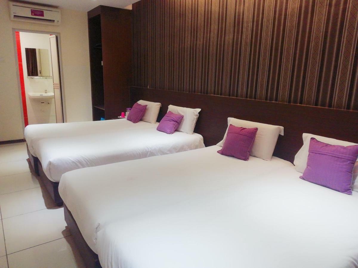 Remember Hotel Bukit Gambir Kültér fotó